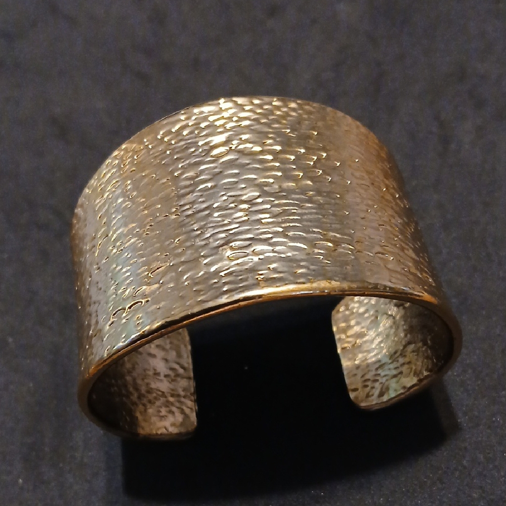Elegant Gold Cuff Bracelet